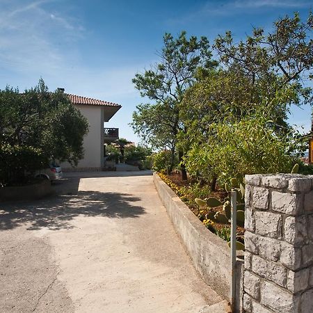 Apartment Milka Krk Town Zewnętrze zdjęcie