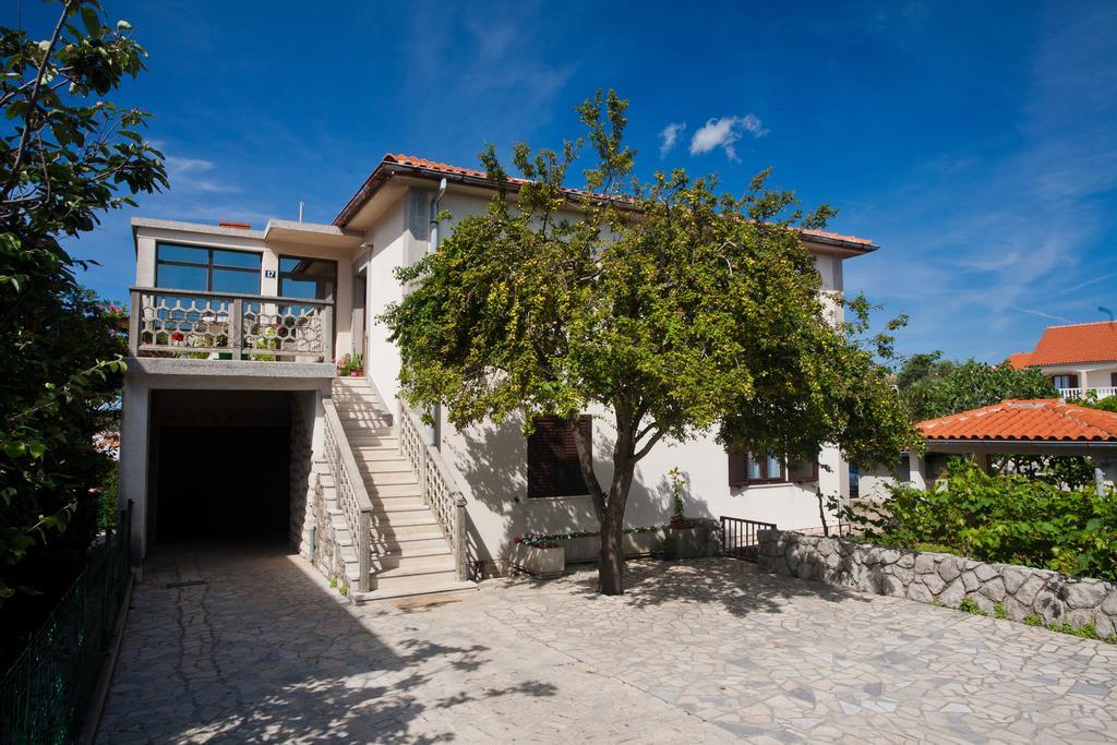 Apartment Milka Krk Town Zewnętrze zdjęcie